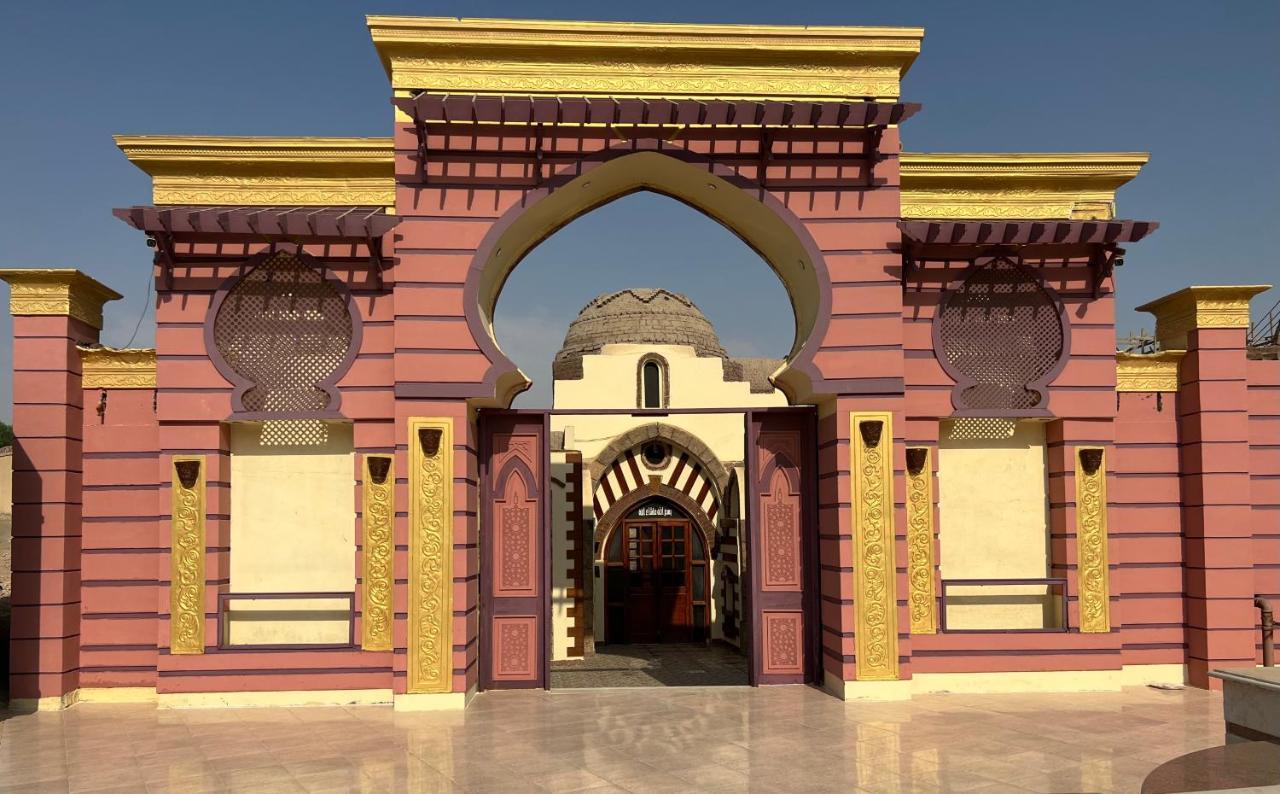 Elphardous Oasis Hotel Luxor Exterior photo